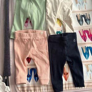 Set of Four Baby Leggings in Pastel and Dark Tones zara